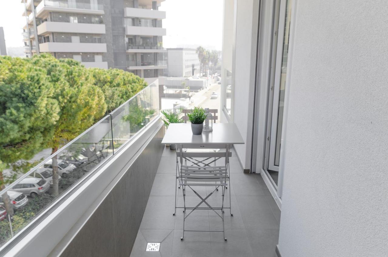 Апартаменти Apulialux - Exclusive And Modern City View, Private Parking Барі Екстер'єр фото
